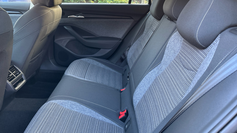 Skoda Superb 2.0 TDI SE Technology 5dr DSG Diesel Estate